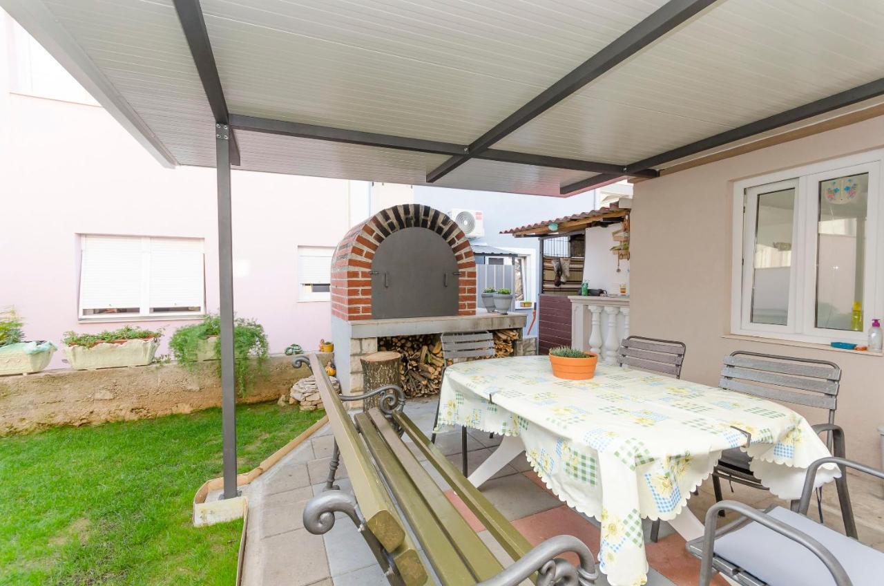 Apartments Rajka Vodice Exterior photo