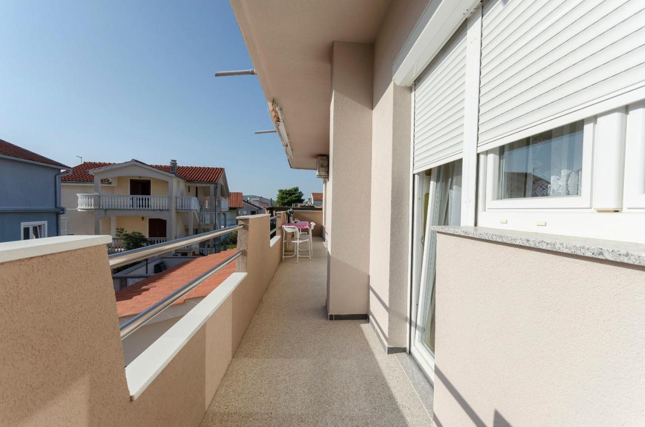 Apartments Rajka Vodice Exterior photo