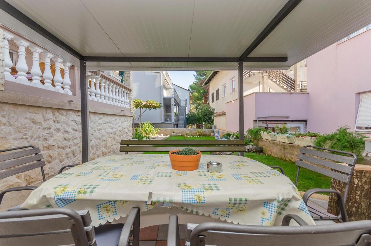 Apartments Rajka Vodice Exterior photo